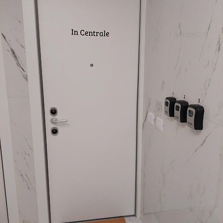 In Centrale Мілан Екстер'єр фото
